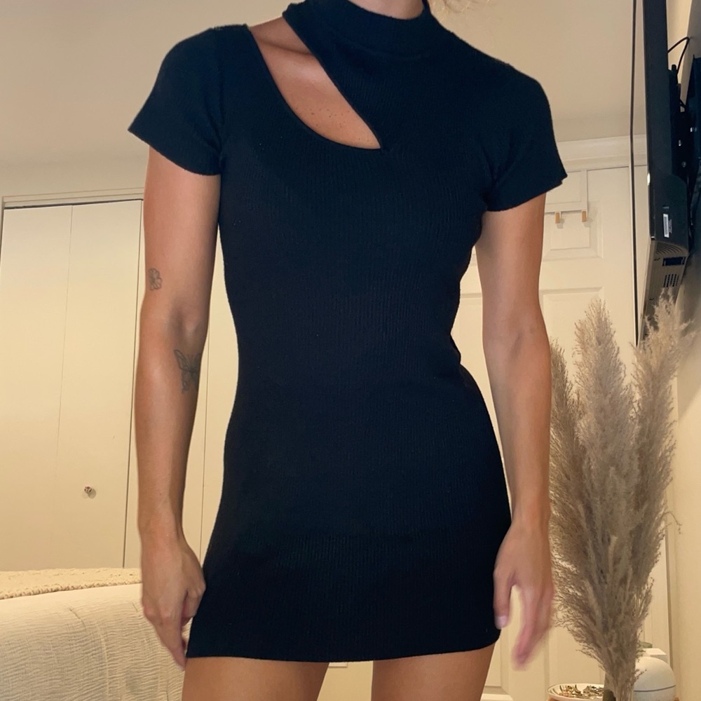 CUT OUT LBD | South Moon Under